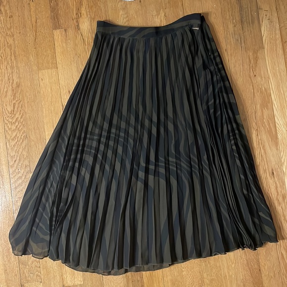 Tahiri Midi Skirt - Picture 6 of 6